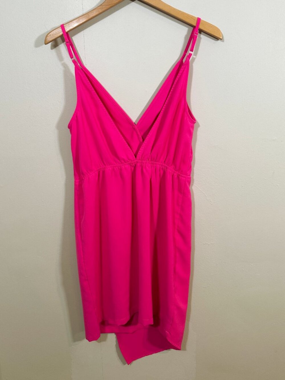 NWOT Women's Hot Pink Size Med Dress Sleeveless Surplice Cocktail Party Sexy - Picture 4 of 8